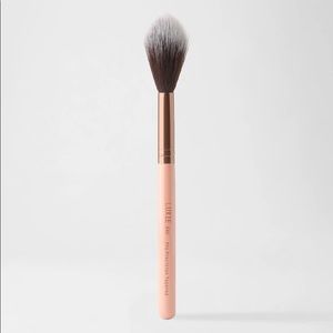 Luxie Tapered Highlighter Brush